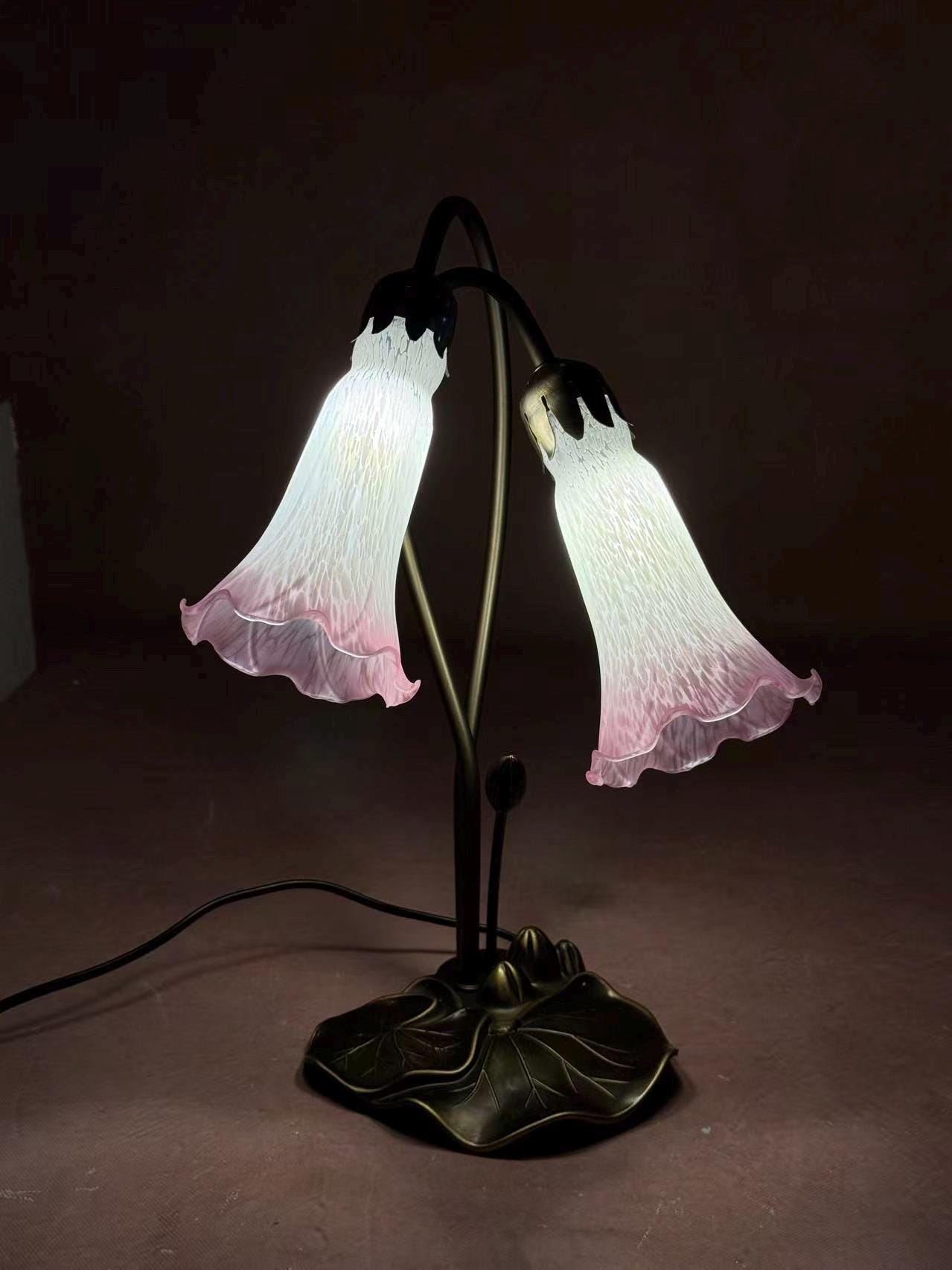 U2Antique Pond Lily Flower Stained Glass Table Lamp 16in