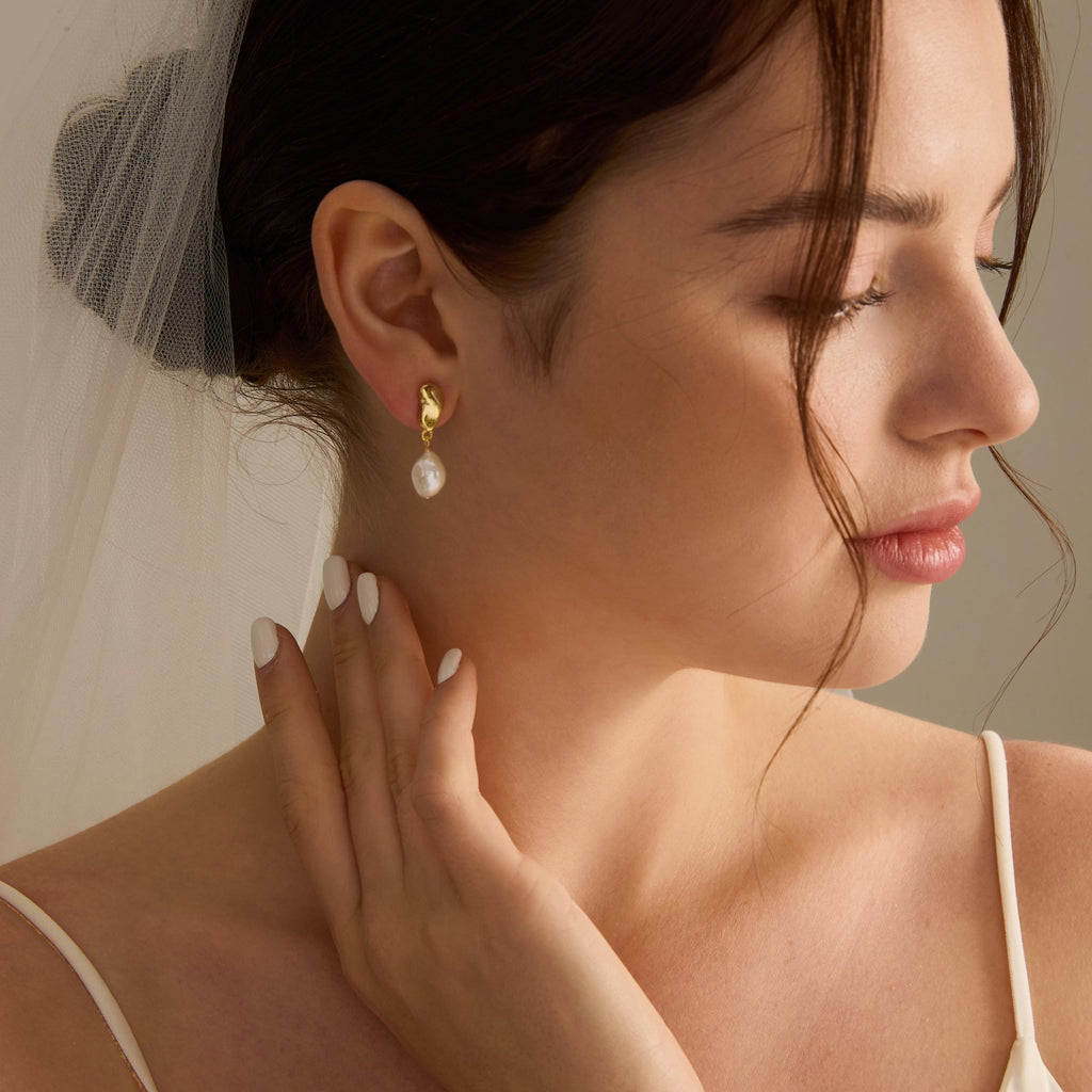 EcloraTreasures Gold Baroque Freshwater Pearl Drop Earrings White
