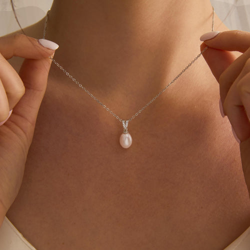 EcloraTreasures Minimalist Freshwater Pearl Necklace 8x10mm