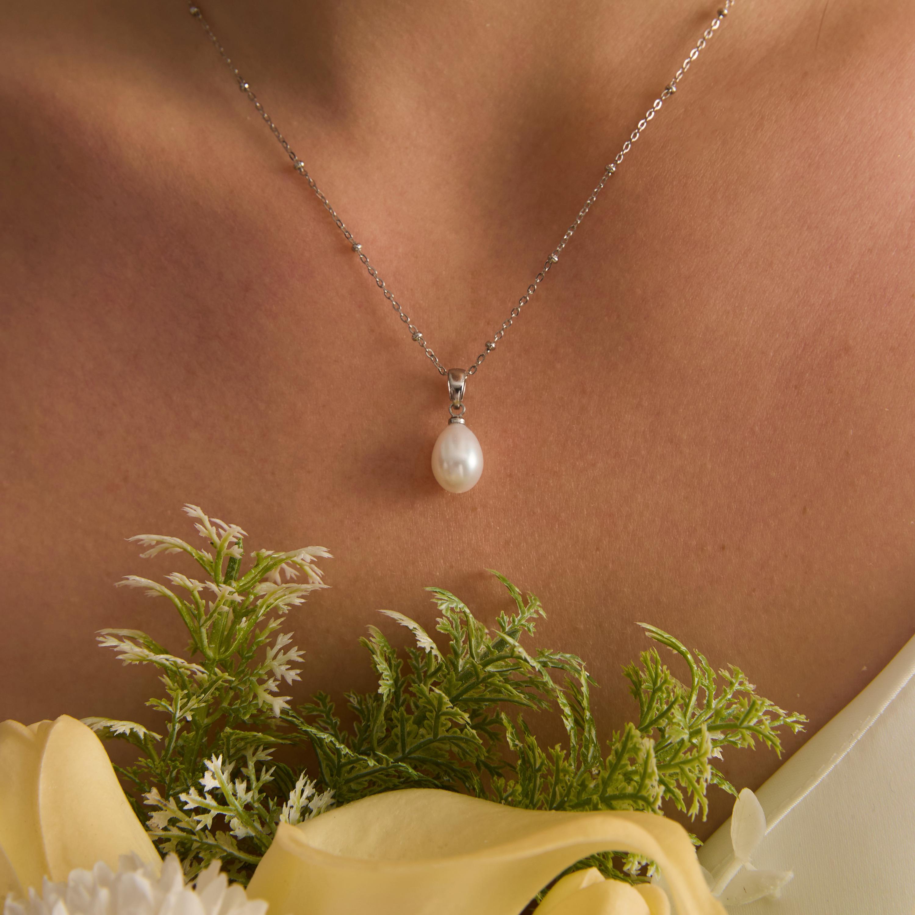 EcloraTreasures Minimalist Freshwater Pearl Necklace Single Pearl Pendant
