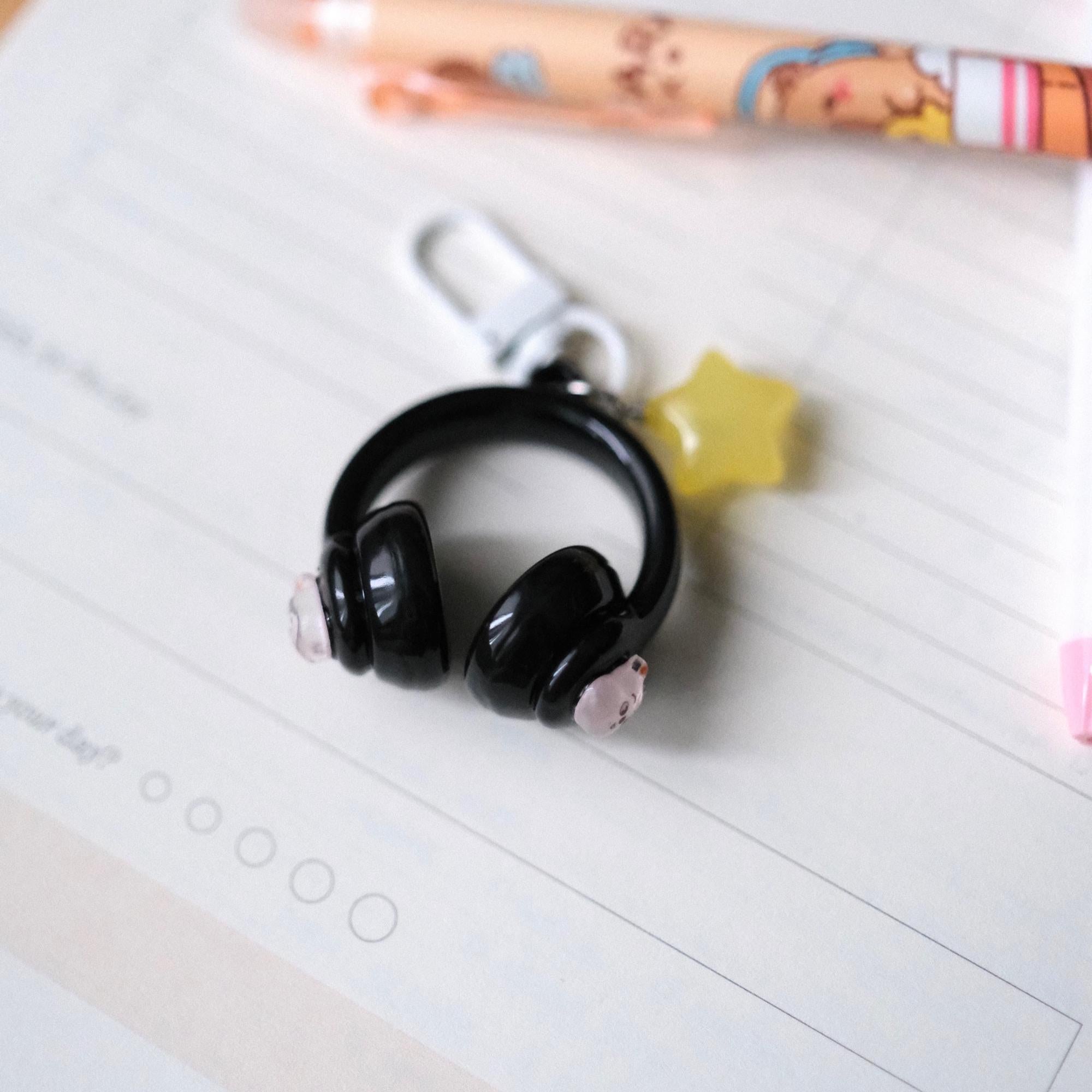 VanillaStarCafe Stray Kids Skzoo Headphones Keychain Resin Fanart