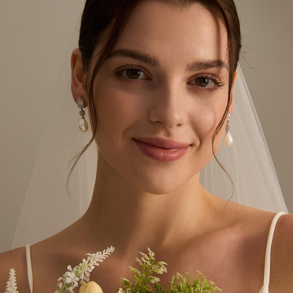 EcloraTreasures Freshwater Pearl and Crystal Bridal Drop Earrings