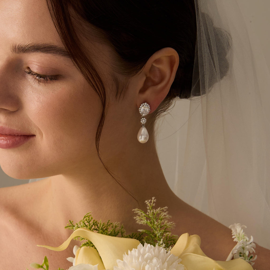 EcloraTreasures Freshwater Pearl and Crystal Bridal Drop Earrings