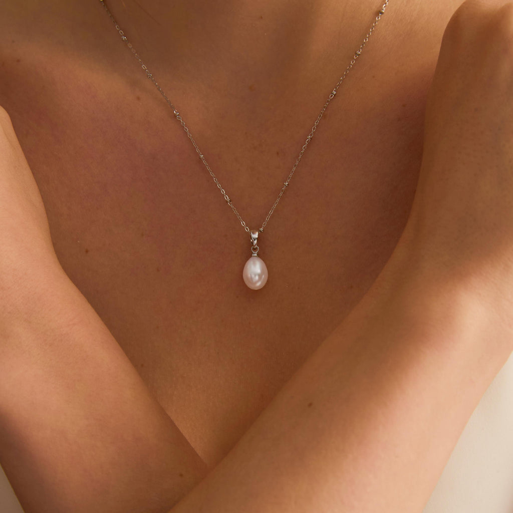EcloraTreasures Minimalist Freshwater Pearl Necklace Single Pearl Pendant