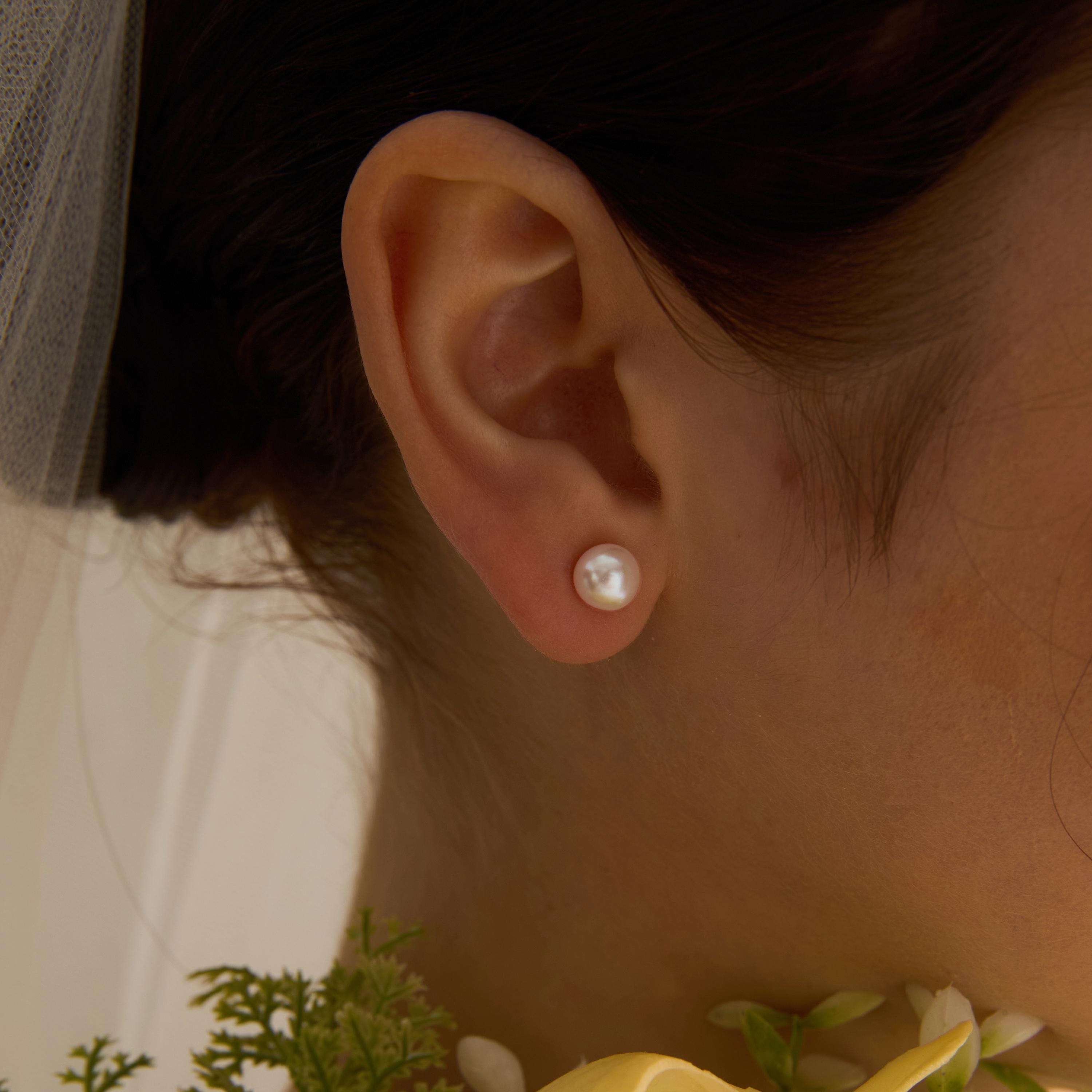 EcloraTreasures Genuine 7mm Freshwater Pearl Stud Earrings