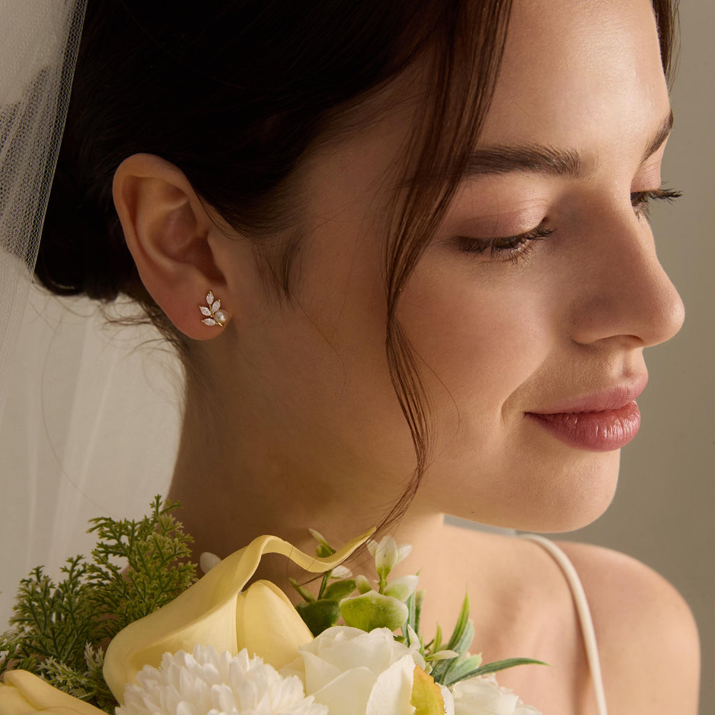 Freshwater Pearl Leaf Stud Earrings Crystal Design Gold Tone