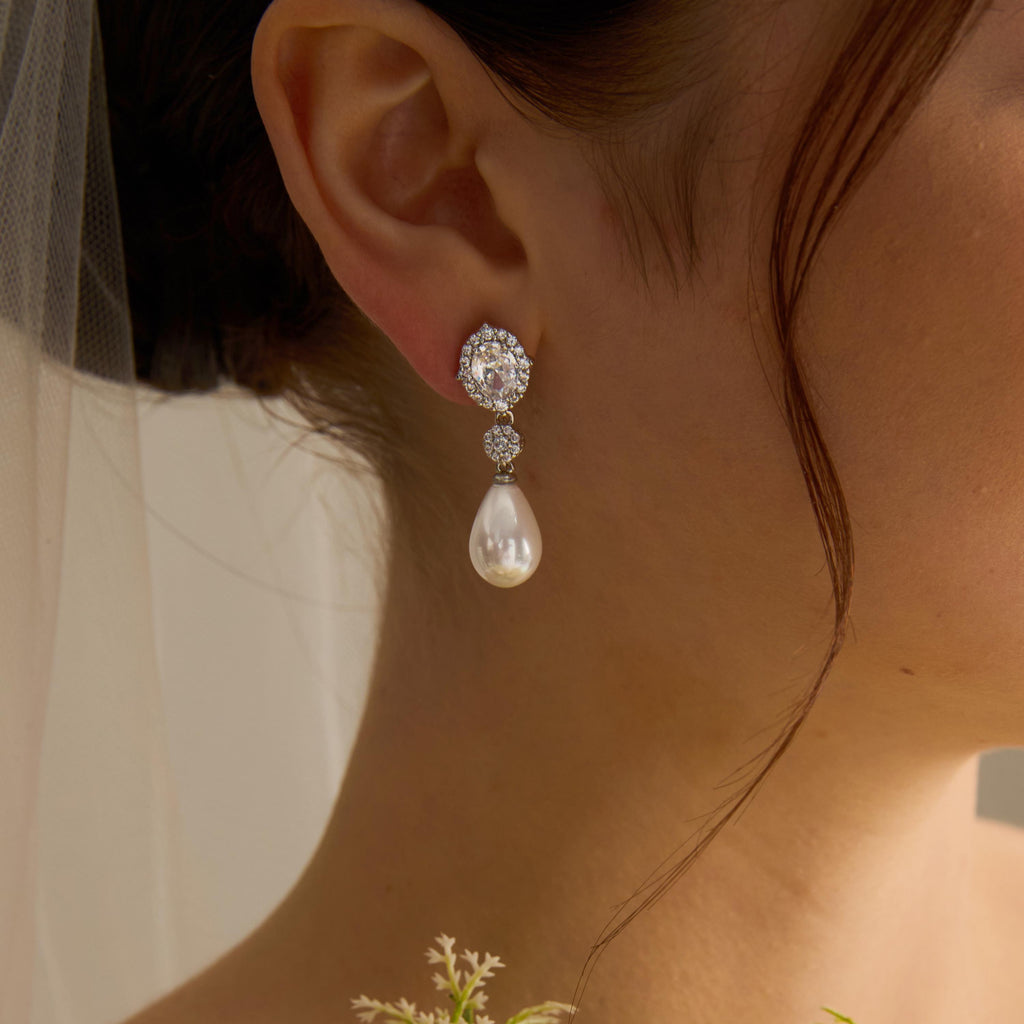 EcloraTreasures Freshwater Pearl and Crystal Bridal Drop Earrings