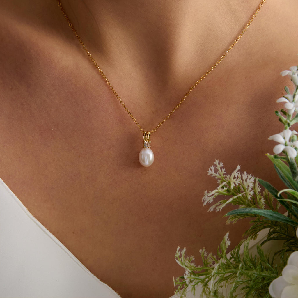 EcloraTreasures Freshwater Pearl Necklace With Diamond Gold