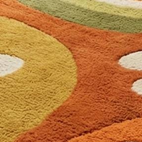 RugverseCreations Retro 70s Floral Hand Tufted Wool Rug Psychedelic Petal Pattern