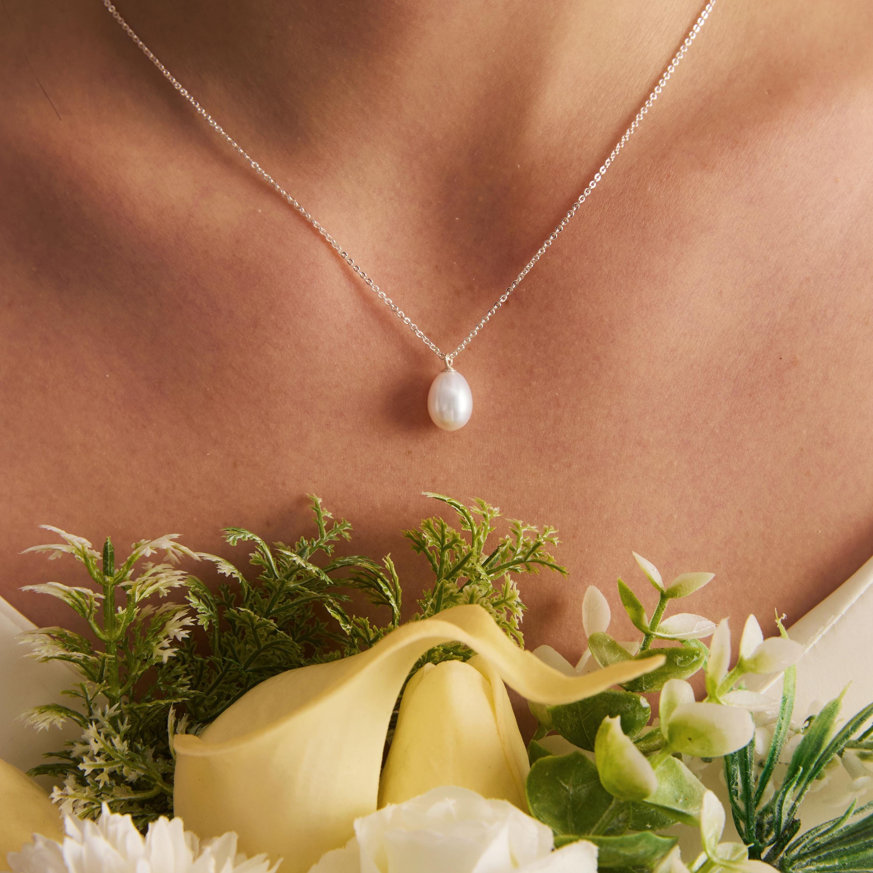 Freshwater Pearl Drop Necklace with Single Pearl Pendant 8x10mm