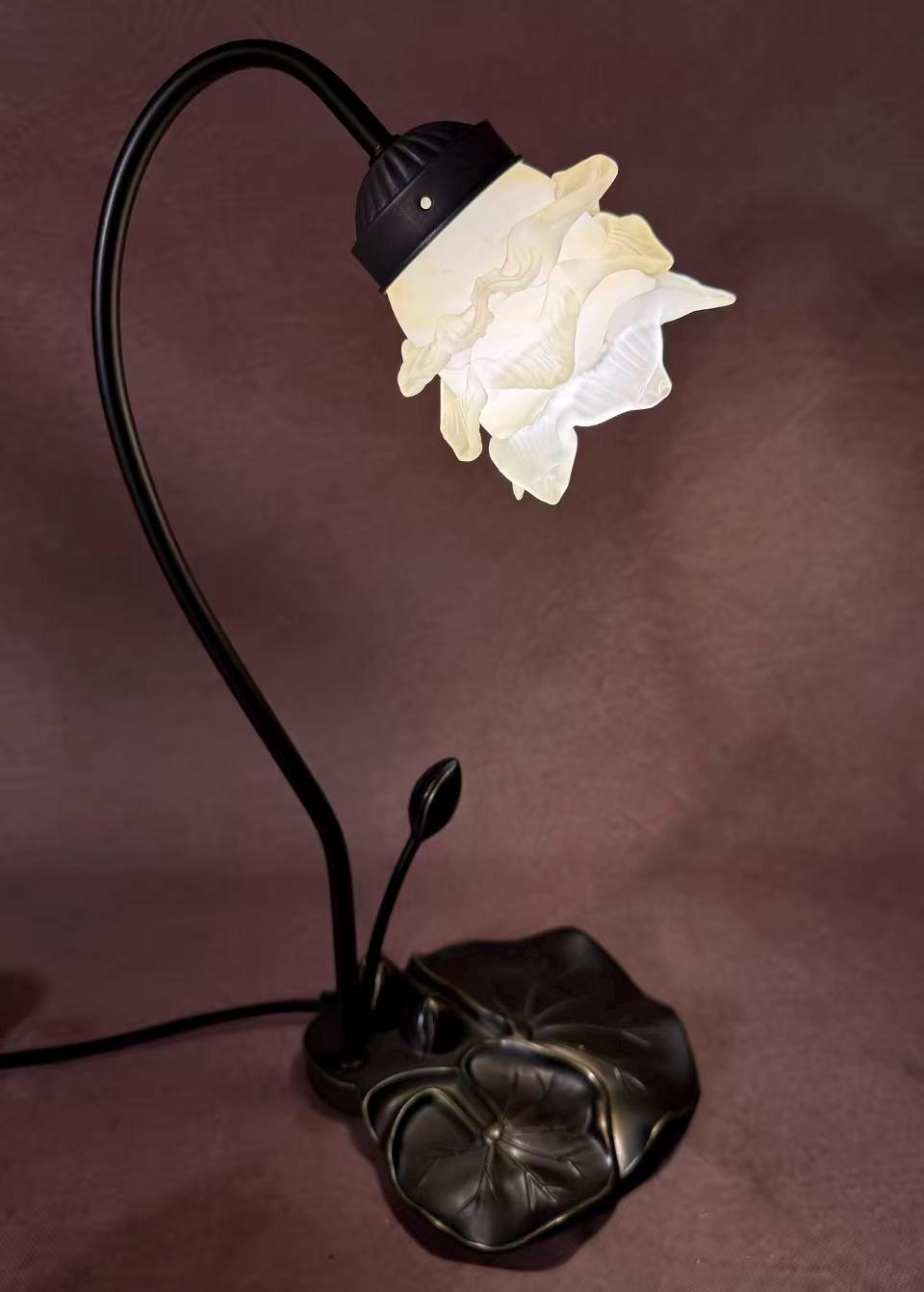 Vintage Art Nouveau Lily Table Lamp French Pâte de Verre Shades
