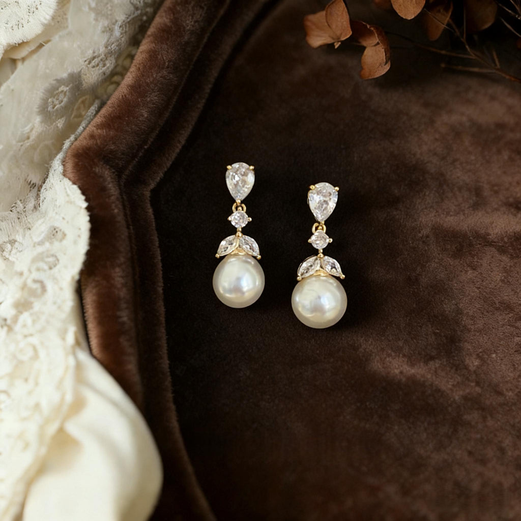 EcloraTreasures Crystal Leaf Freshwater Pearl Drop Earrings 7mm