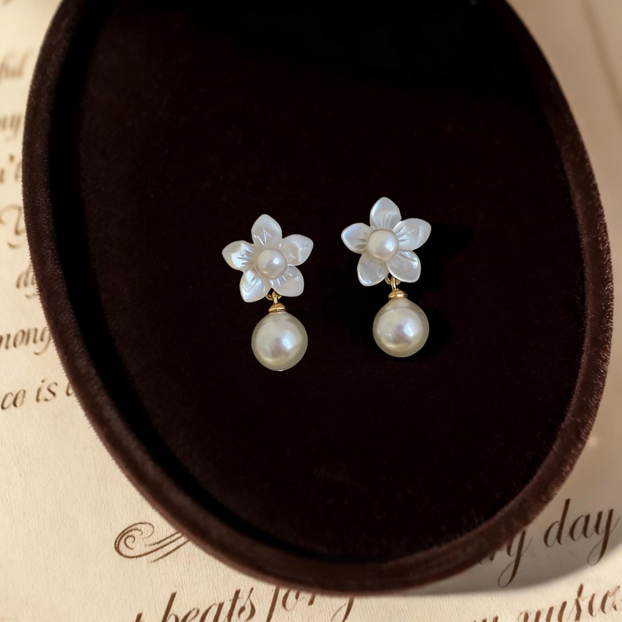EcloraTreasures Mother of Pearl Floral Drop Earrings