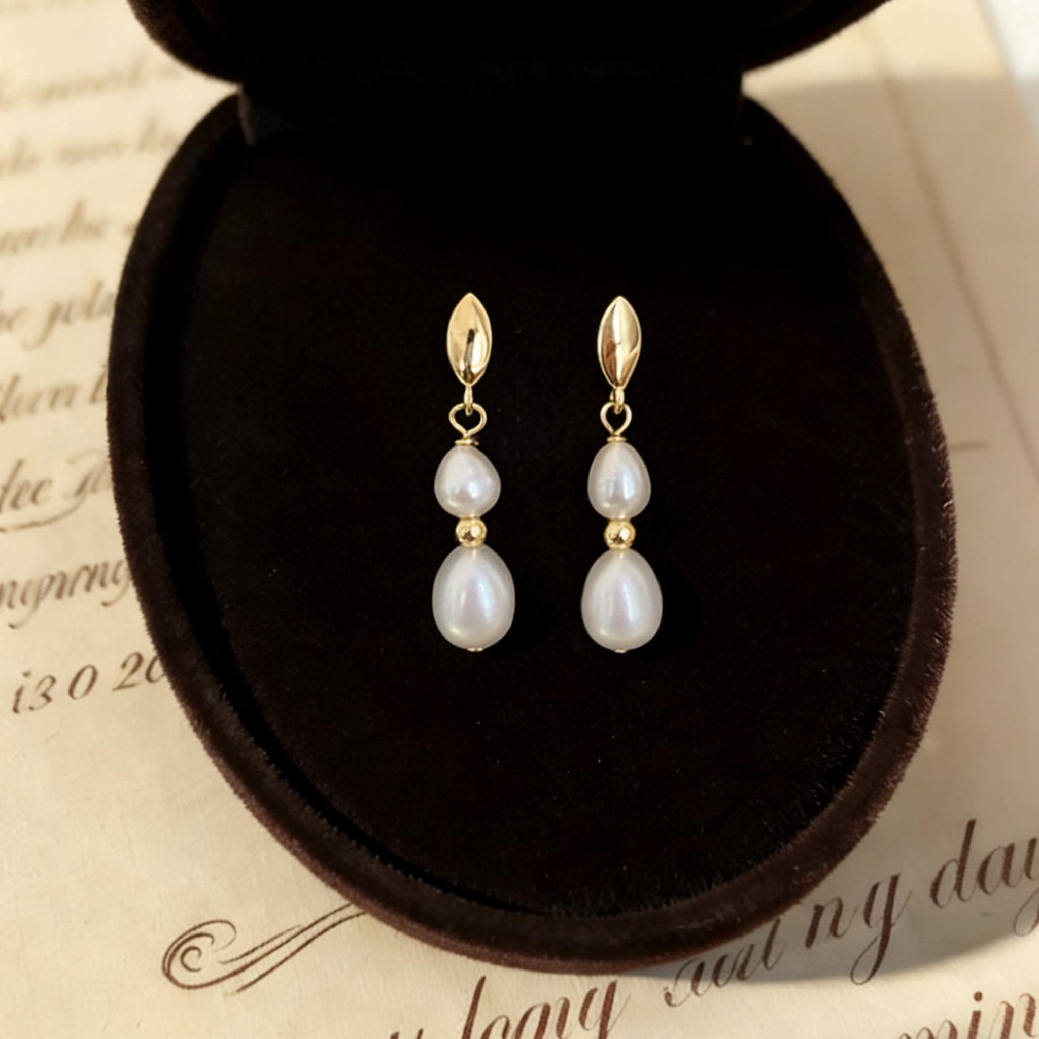 EcloraTreasures Freshwater Pearl Drop Earrings Hypoallergenic Bridal Jewelry
