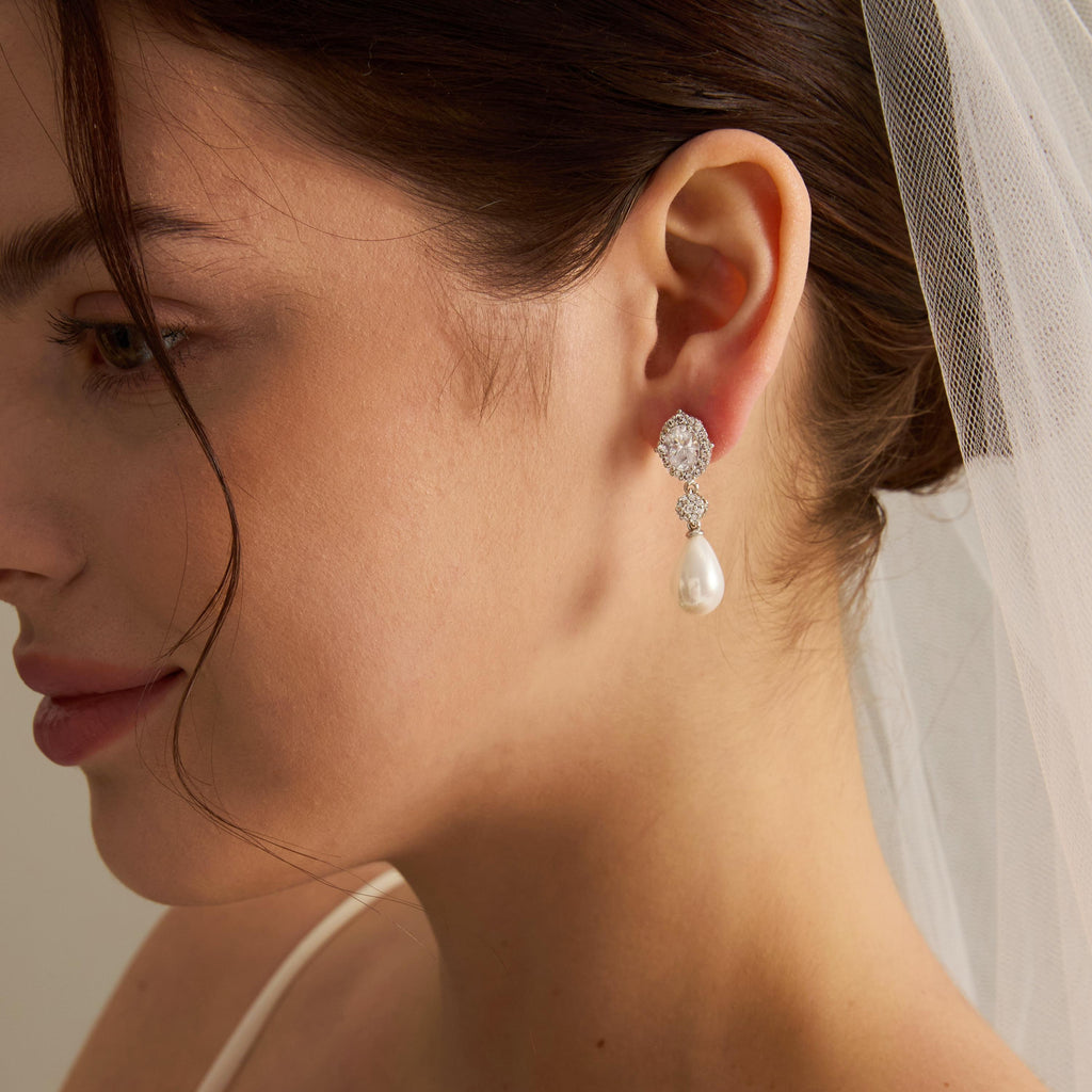 EcloraTreasures Minimalist Bridal Pearl and Crystal Drop Earrings