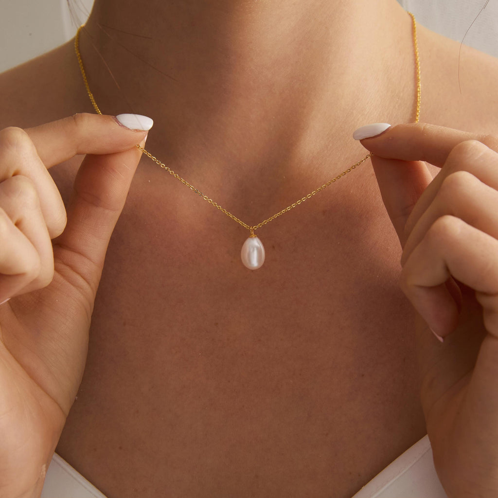 EcloraTreasures Natural Freshwater Pearl Drop Necklace 18in
