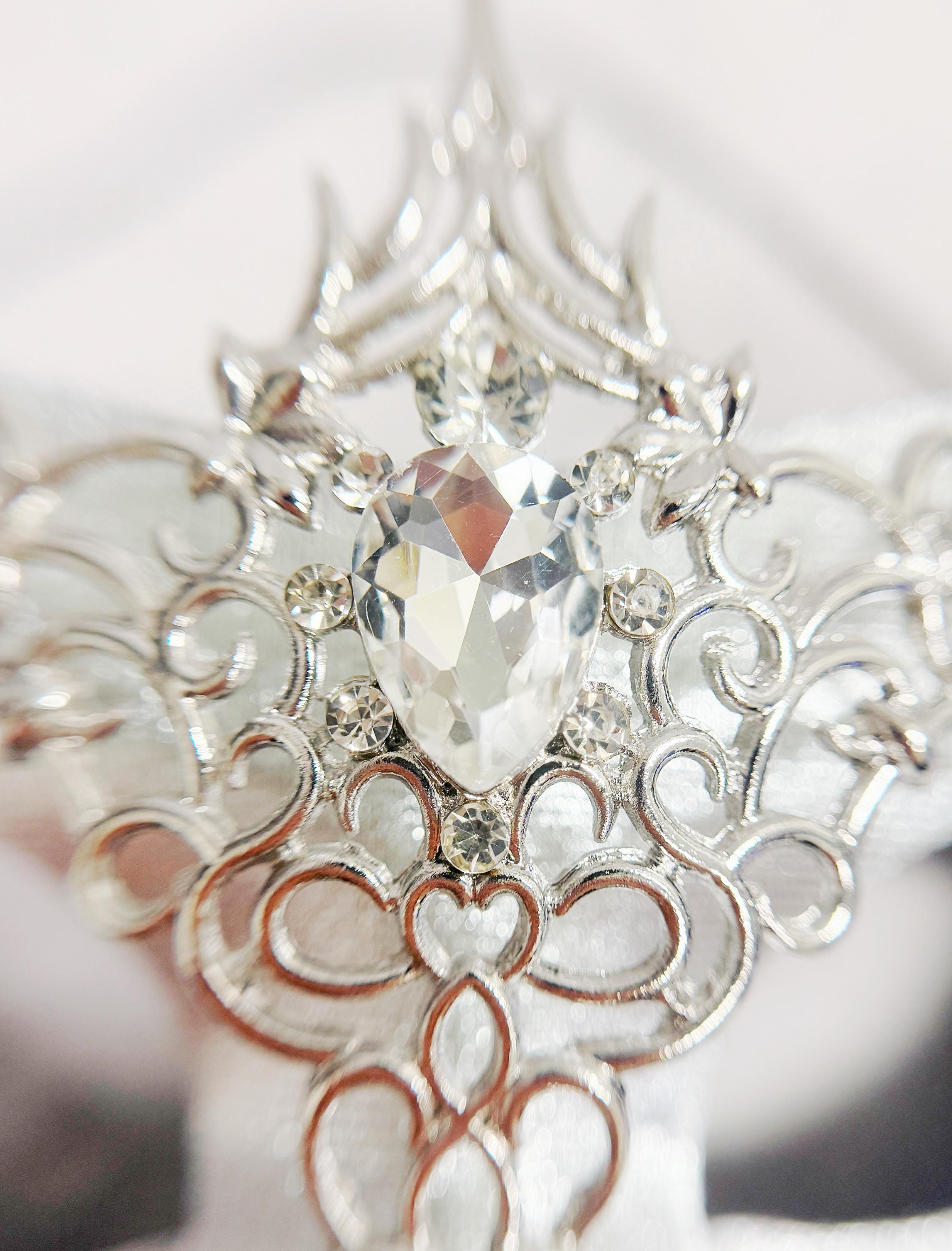 HappyJewelryWorld Silver Masquerade Mask
