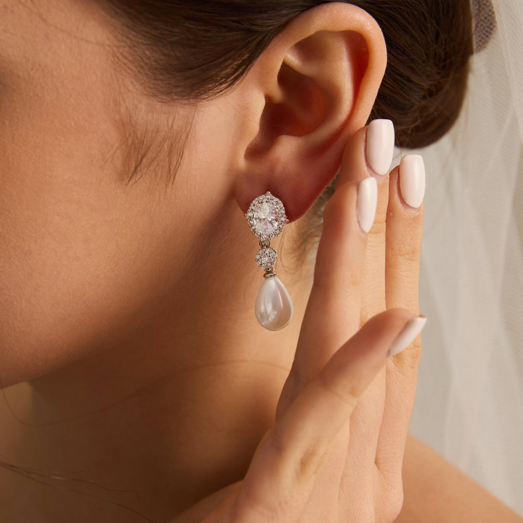 EcloraTreasures Minimalist Bridal Pearl and Crystal Drop Earrings