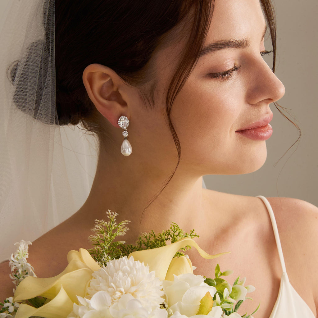 EcloraTreasures Minimalist Bridal Pearl and Crystal Drop Earrings