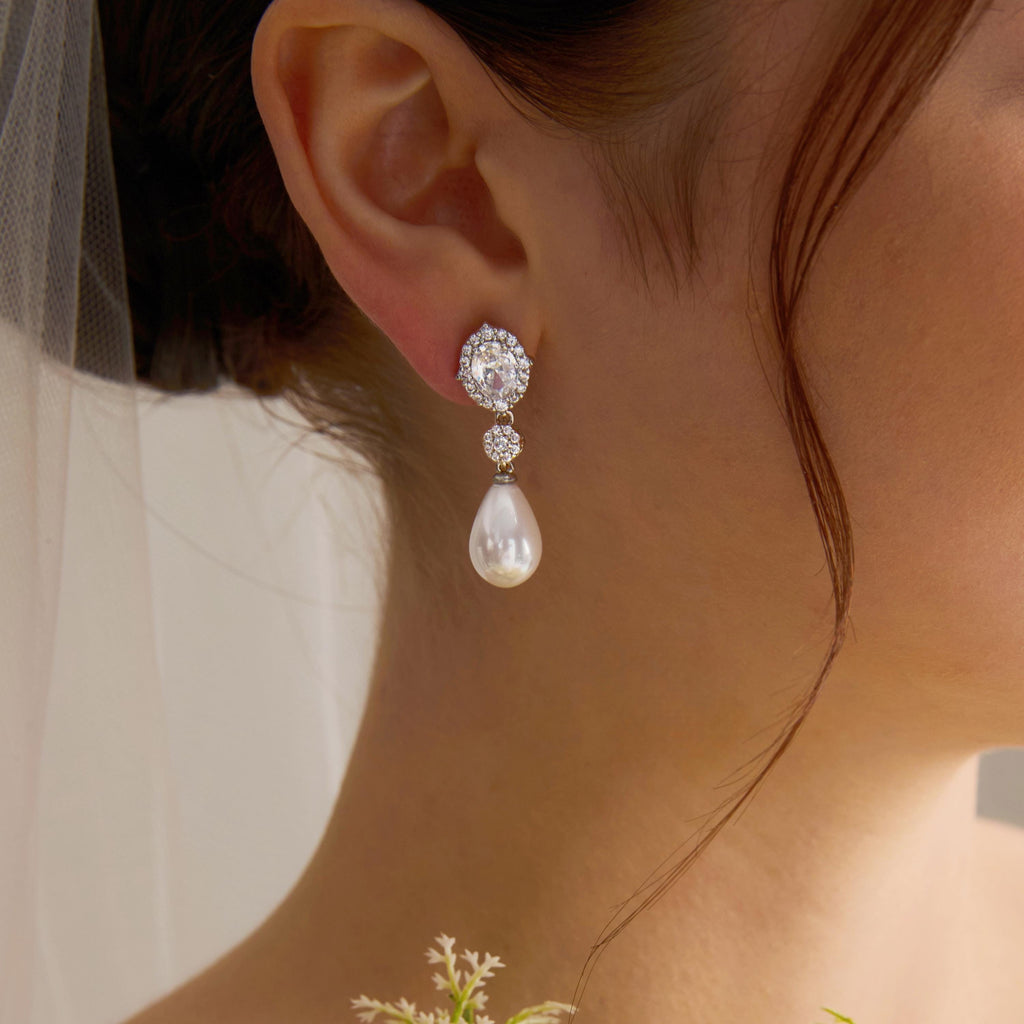 EcloraTreasures Minimalist Bridal Pearl and Crystal Drop Earrings
