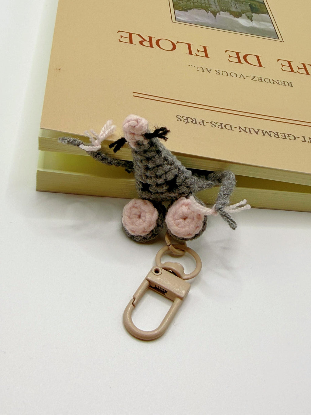 CrochetRecipe Handmade Squashed Rat Frog Bookmark Keychain Flat Yarn