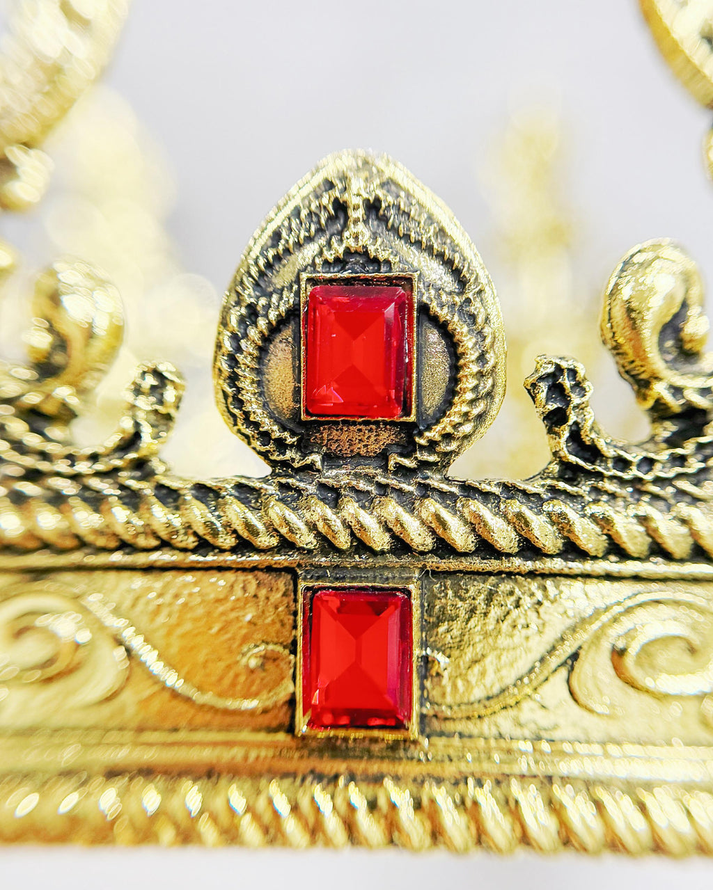 HappyJewelryWorld Vintage Gold Crown Red Crystal Gemstone XL