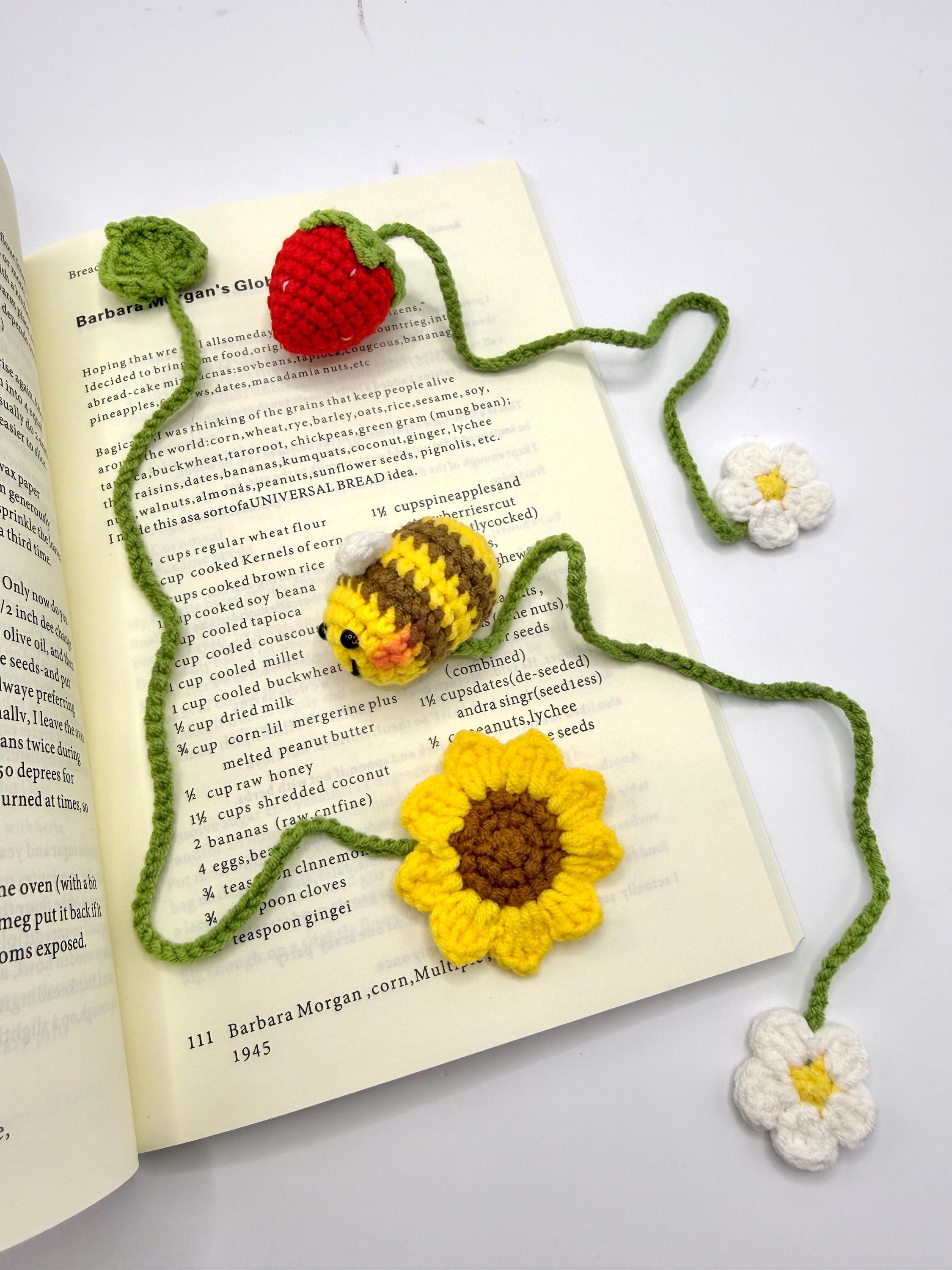 CrochetRecipe Handmade Squashed Rat Frog Bookmark Keychain Flat Yarn