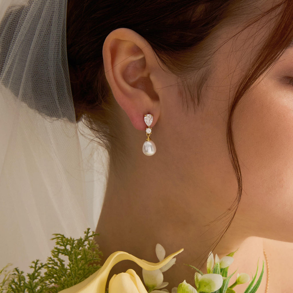 EcloraTreasures Natural Freshwater Pearl Drop Earrings with CZ Diamond