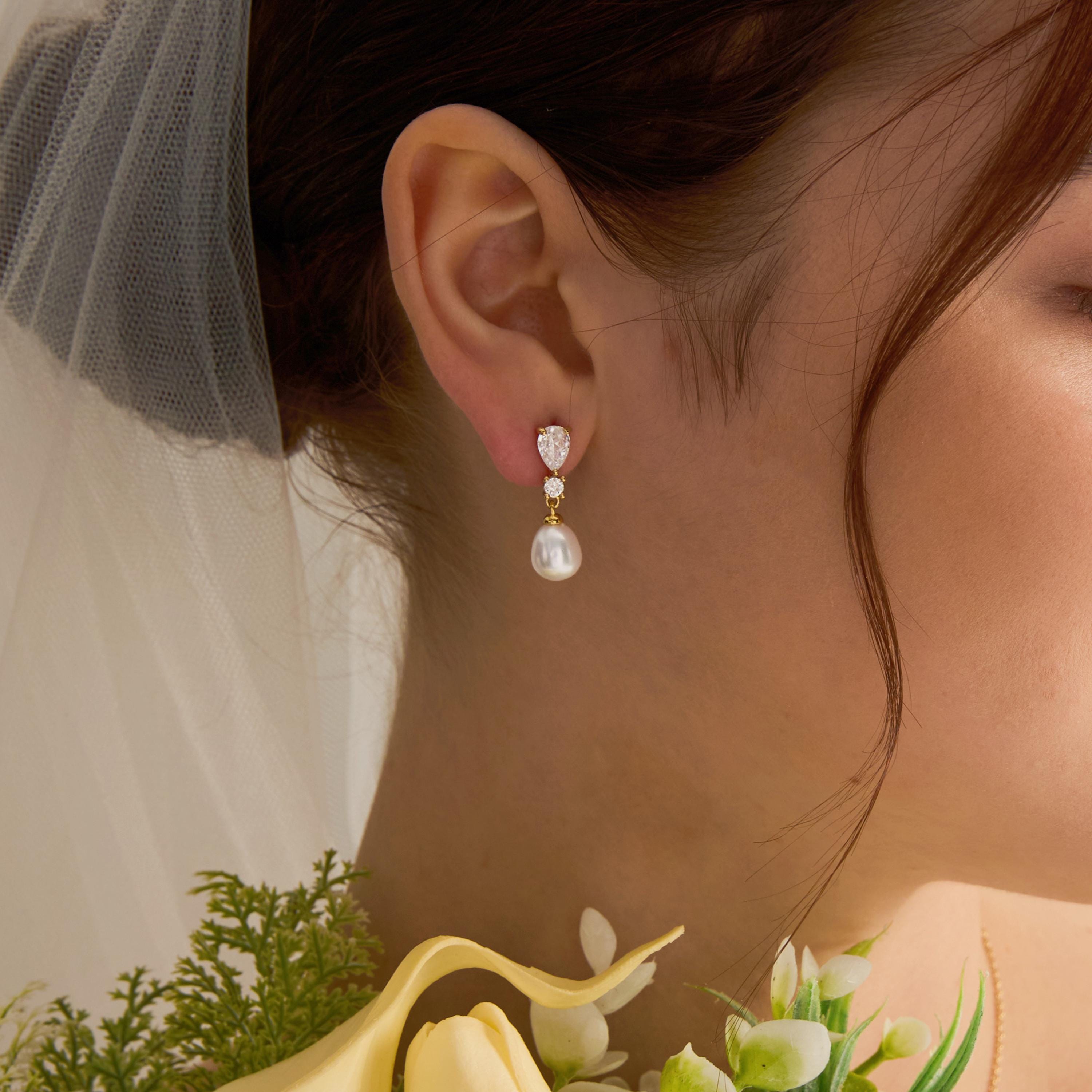 EcloraTreasures Natural Freshwater Pearl Drop Earrings with CZ Diamond