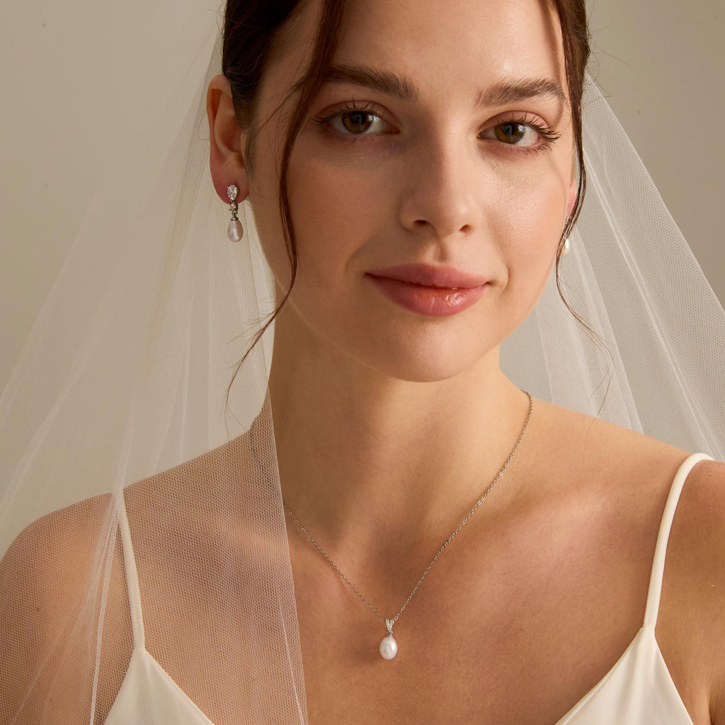 EcloraTreasures Natural Freshwater Pearl Drop Earrings Crystal Bridal