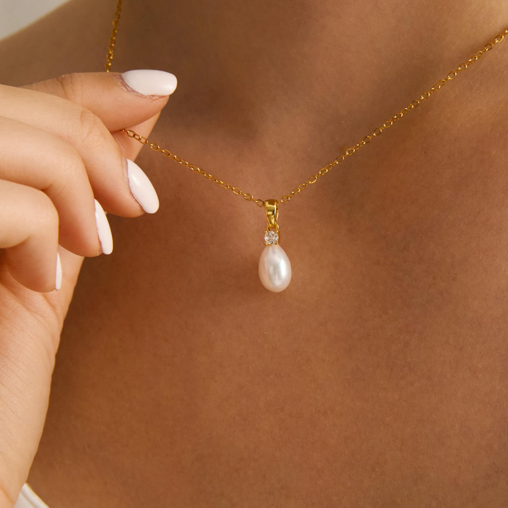 EcloraTreasures Freshwater Pearl Drop Necklace Diamond 16in Gold