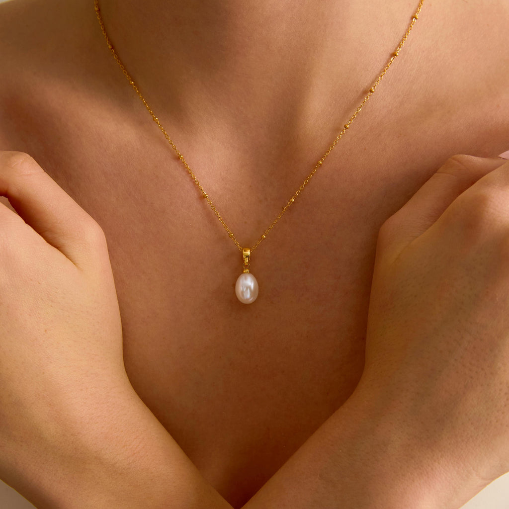 EcloraTreasures Minimalist Freshwater Pearl Necklace Real Pearl Gold Beaded Chain