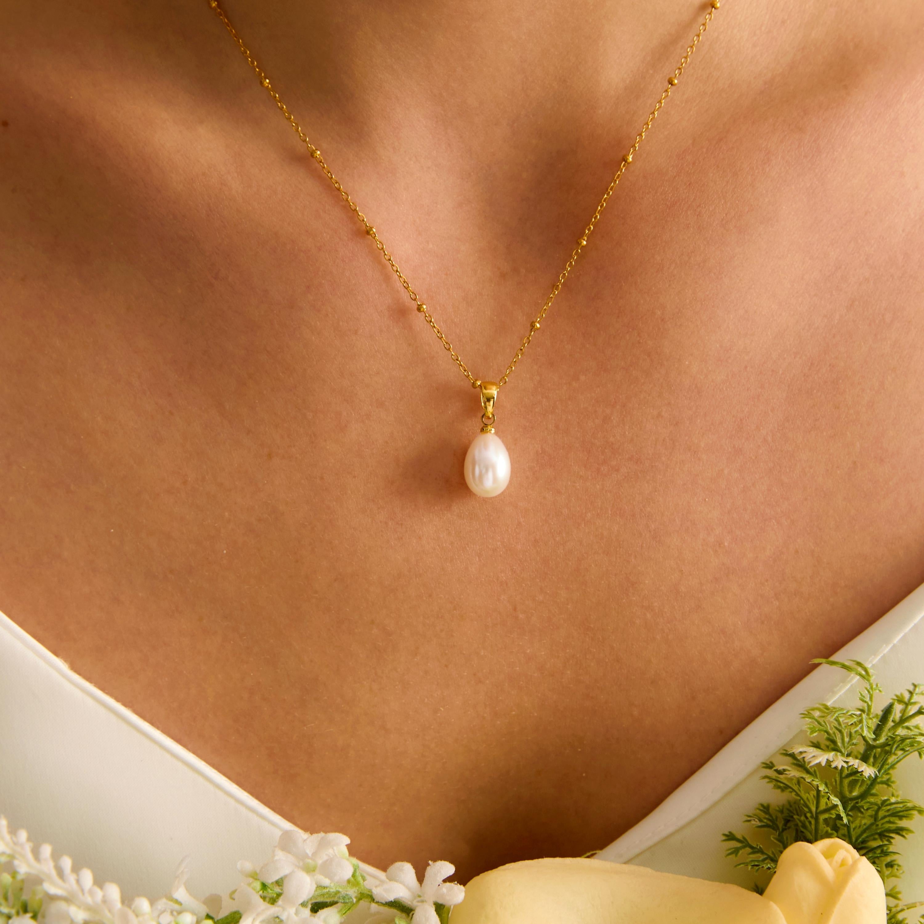 EcloraTreasures Minimalist Freshwater Pearl Necklace Real Pearl Gold Beaded Chain