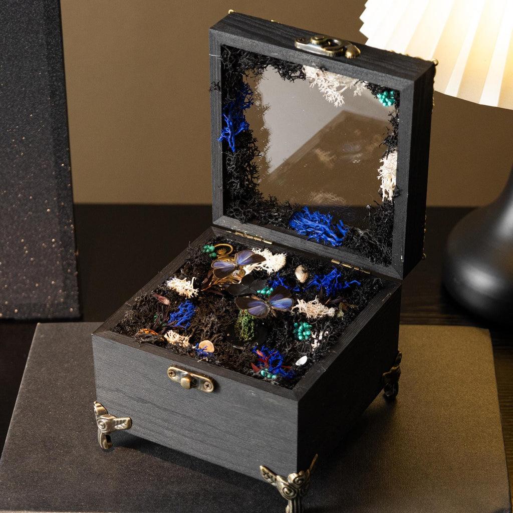 Oryeia Handmade Rotating Butterfly Music Box Internal Display
