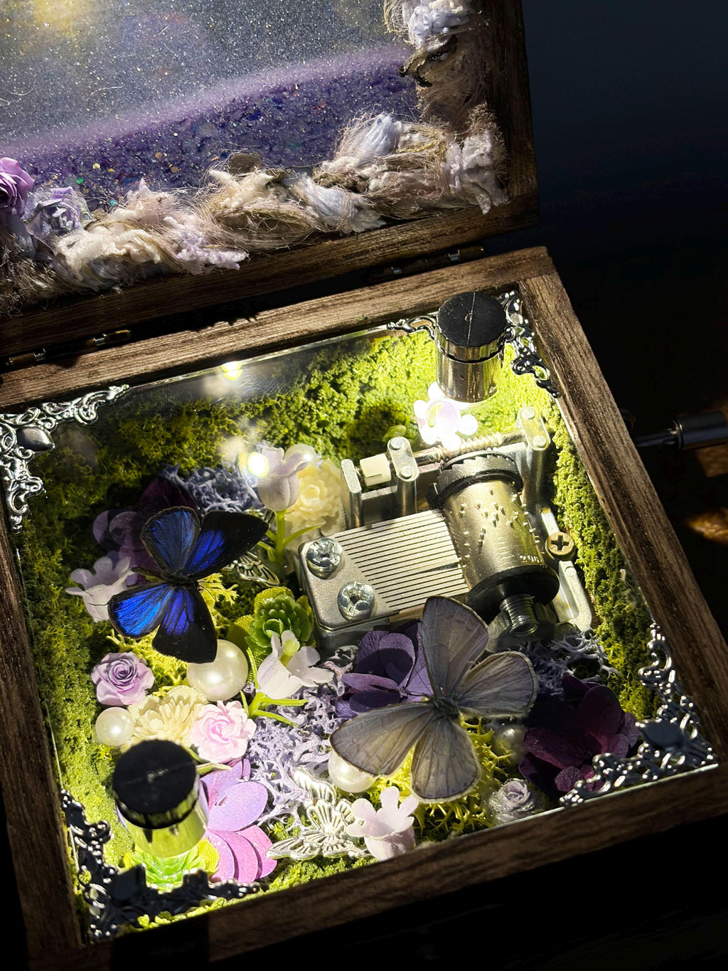 Oryeia Pure Handmade Glow-in-the-Dark Music Box Customizable Melody