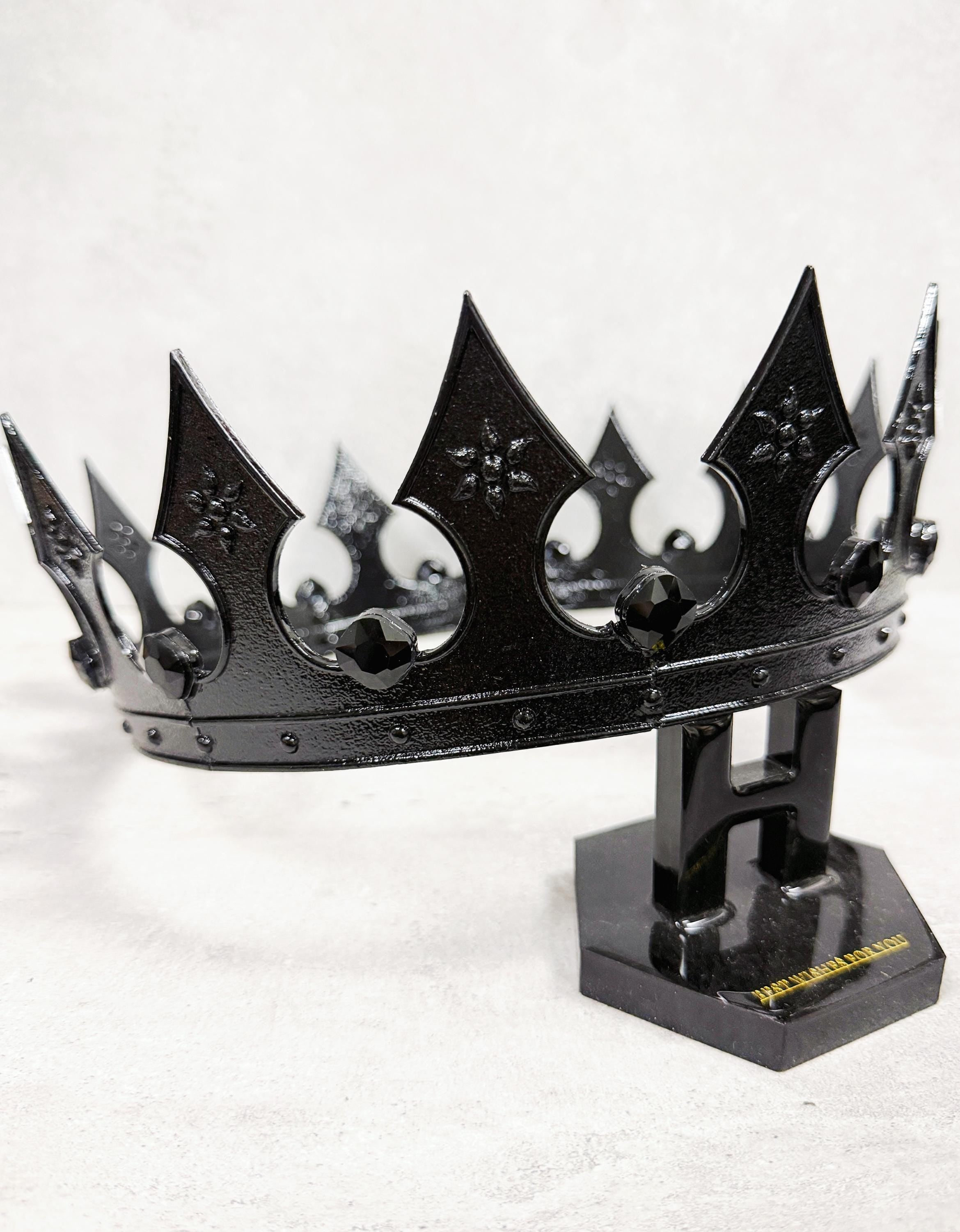 HappyJewelryWorld Regal Black Stone Crown Medieval Halloween Costume Accessory
