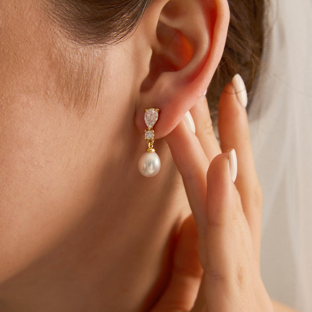 EcloraTreasures Natural Freshwater Pearl Drop Earrings with CZ Diamond