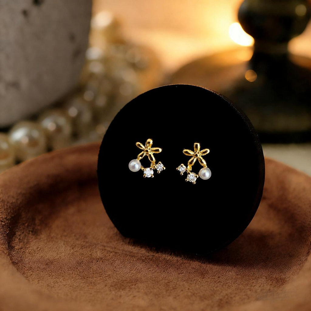 EcloraTreasures Diasy Flower Freshwater Pearl Stud Earrings Gold