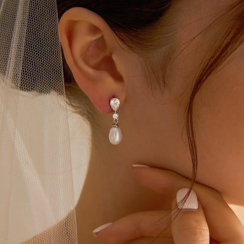EcloraTreasures Natural Freshwater Pearl Drop Earrings Crystal Bridal