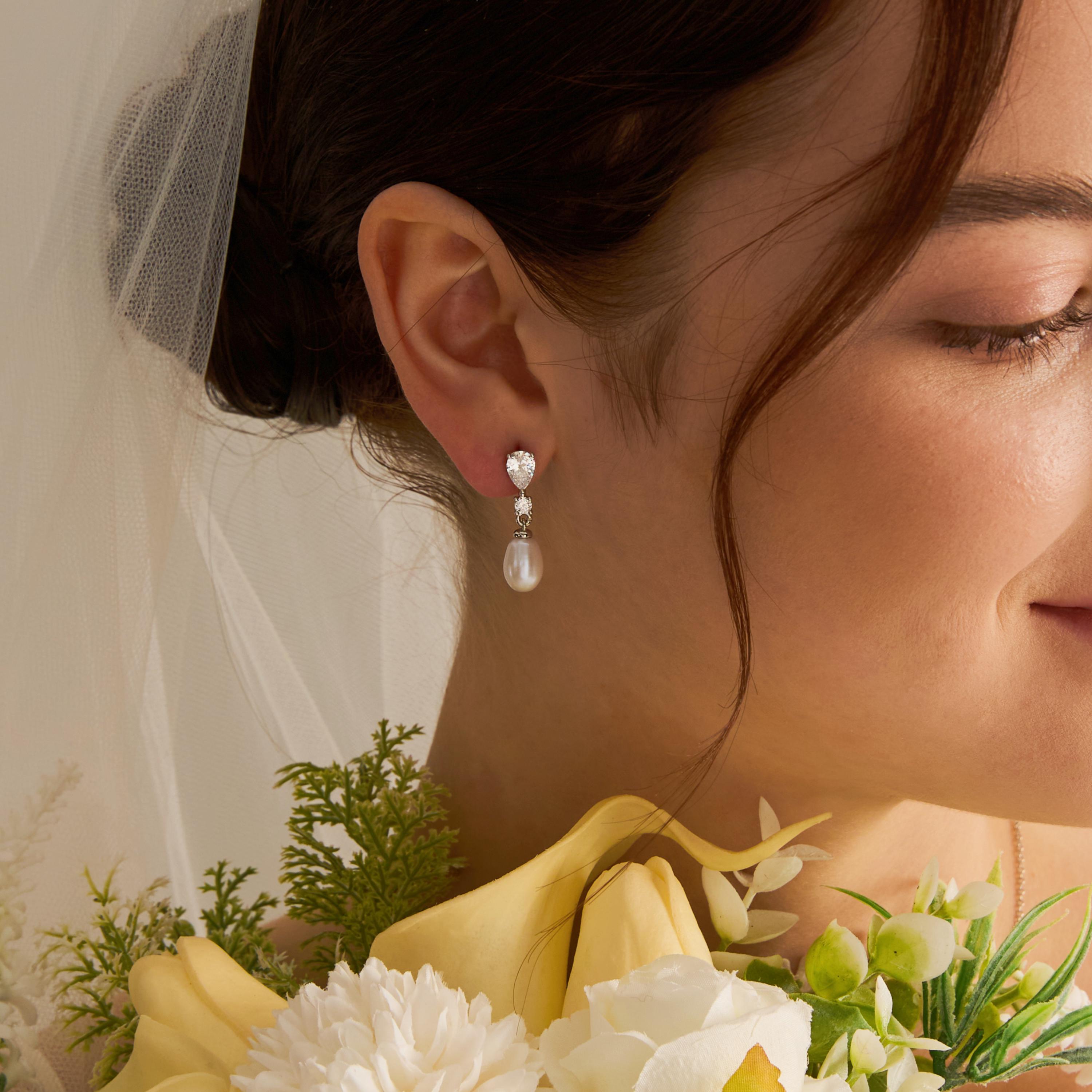 EcloraTreasures Natural Freshwater Pearl Drop Earrings Crystal Bridal