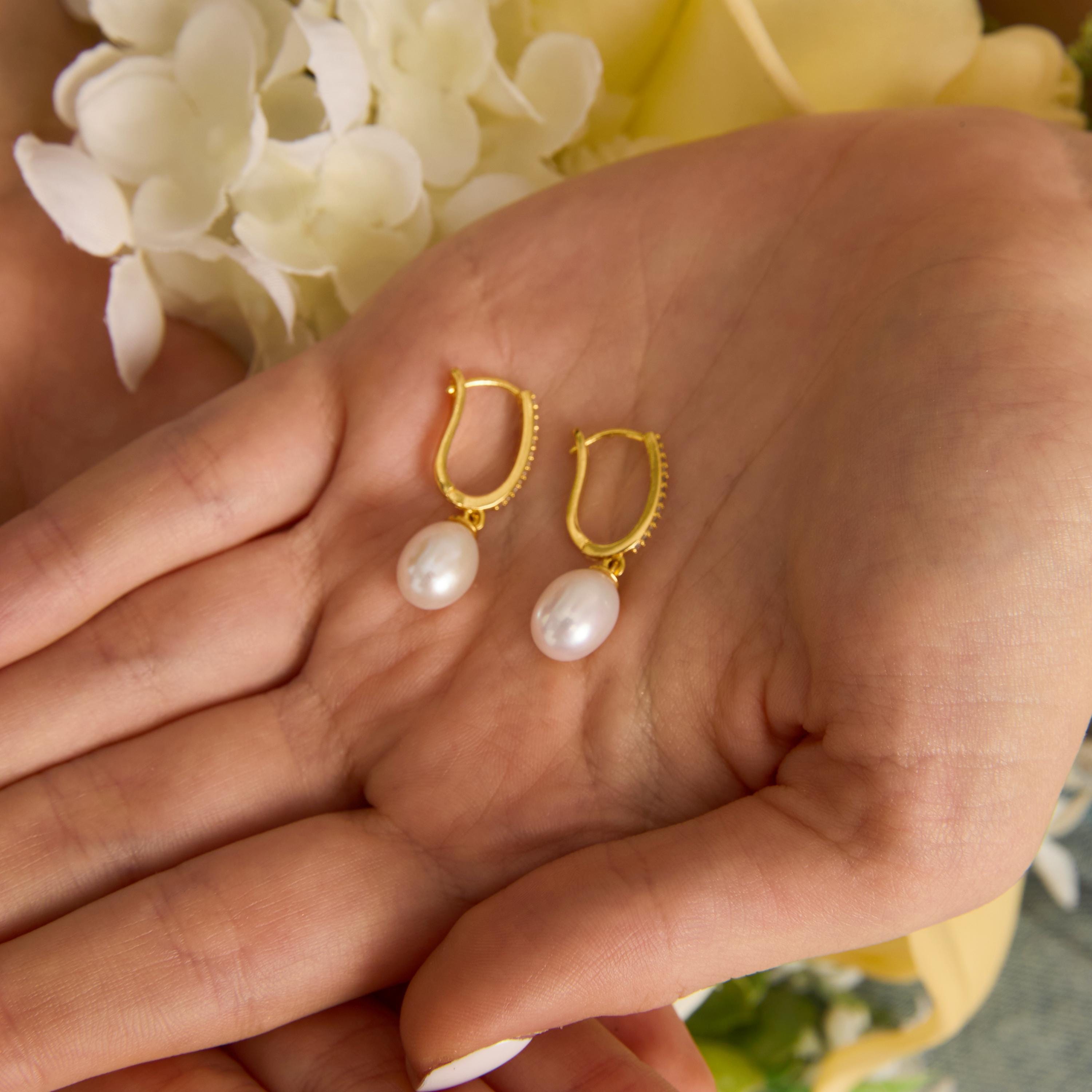 EcloraTreasures Gold Pearl Hoop Earrings with Freshwater Pearl Drop