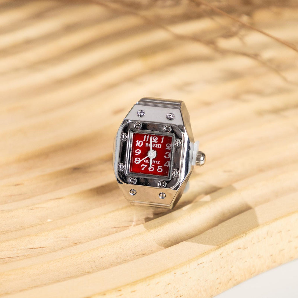 Oryeia Retro Square Rivet Quartz Ring Watch Adjustable Elastic Band