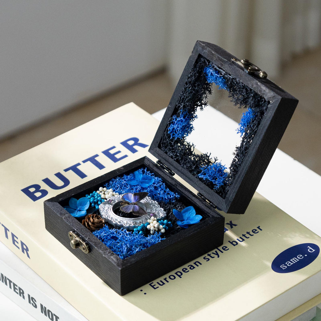 Oryeia Blue Butterfly Specimen Diorama Box With Preserved Moss
