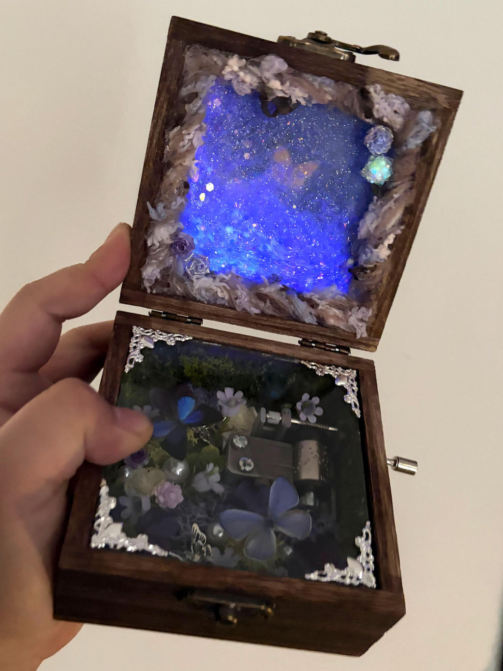 Oryeia Pure Handmade Glow-in-the-Dark Music Box Customizable Melody