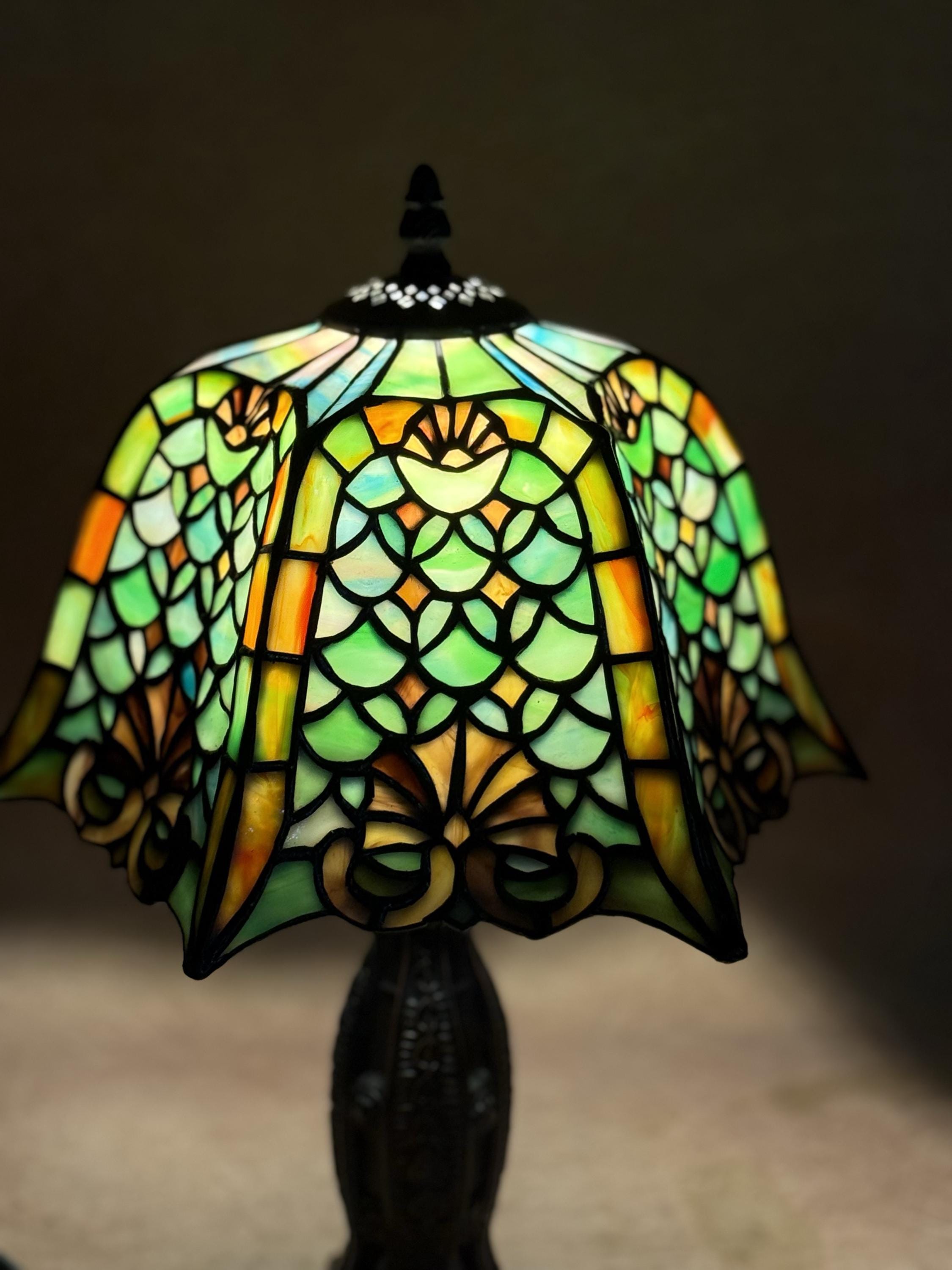 U2Antique 12" Tiffany Table Lamp Diamond Shell Stained Glass