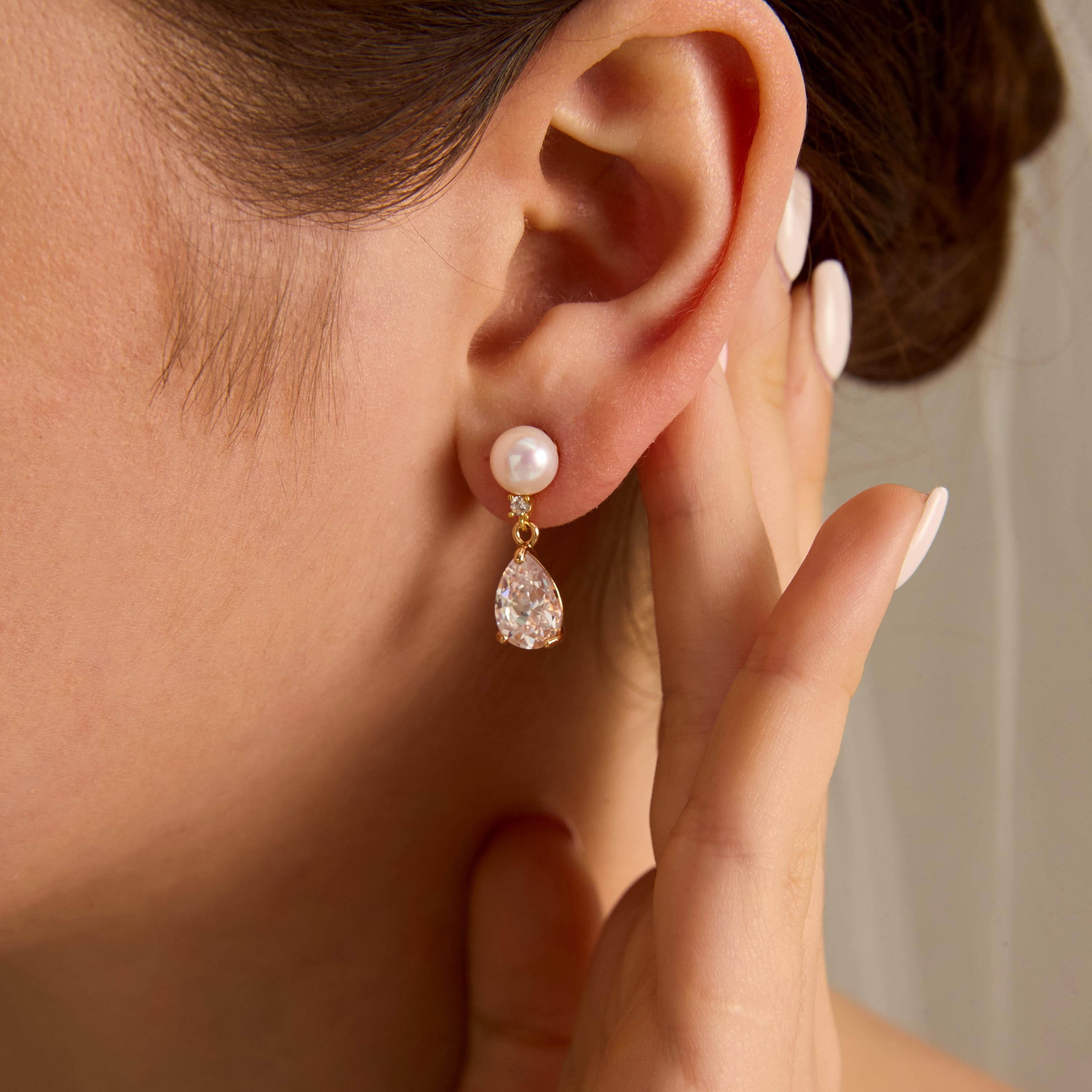 EcloraTreasures Freshwater Pearl Drop Earrings 7mm with CZ Diamond