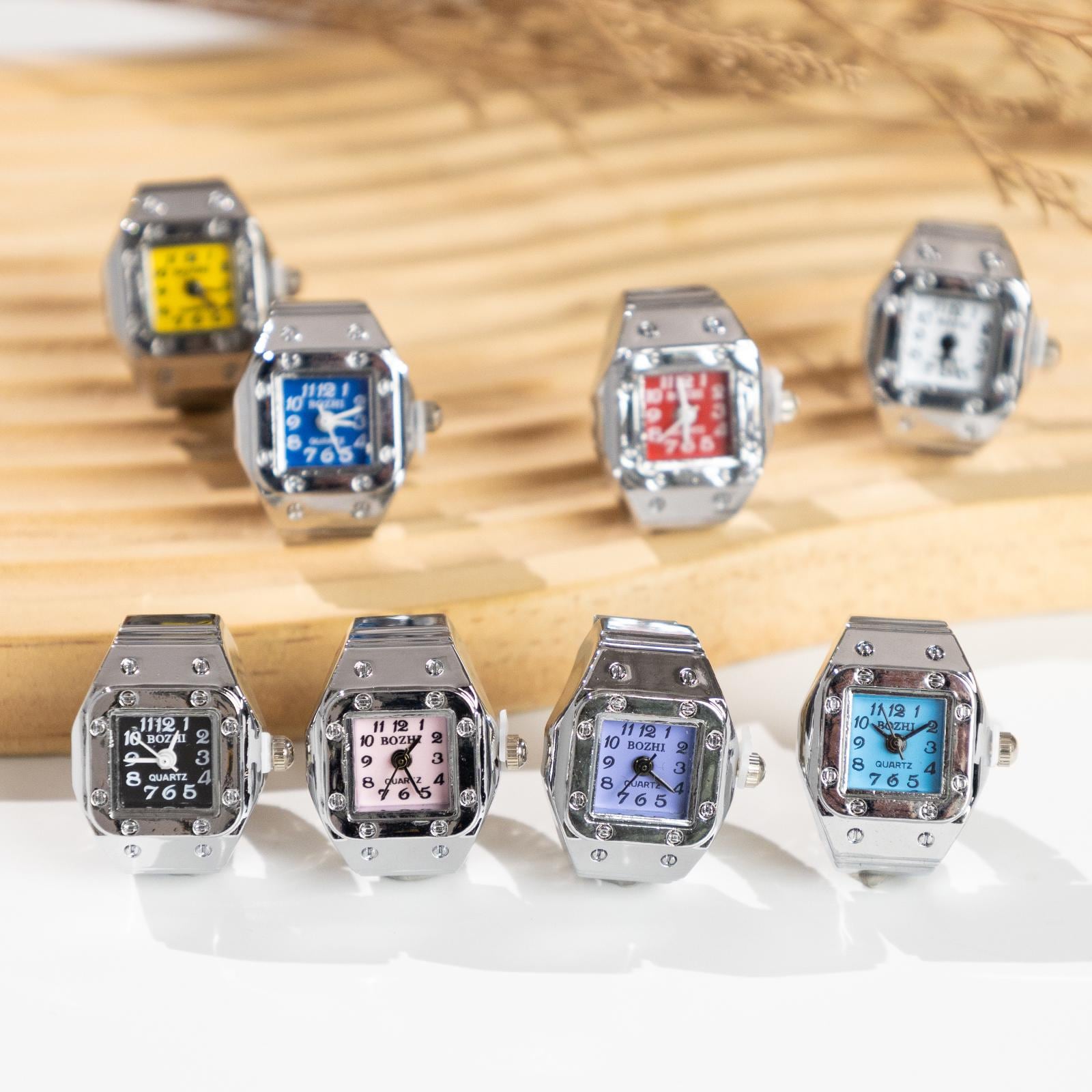 Oryeia Retro Square Rivet Quartz Ring Watch Adjustable Elastic Band
