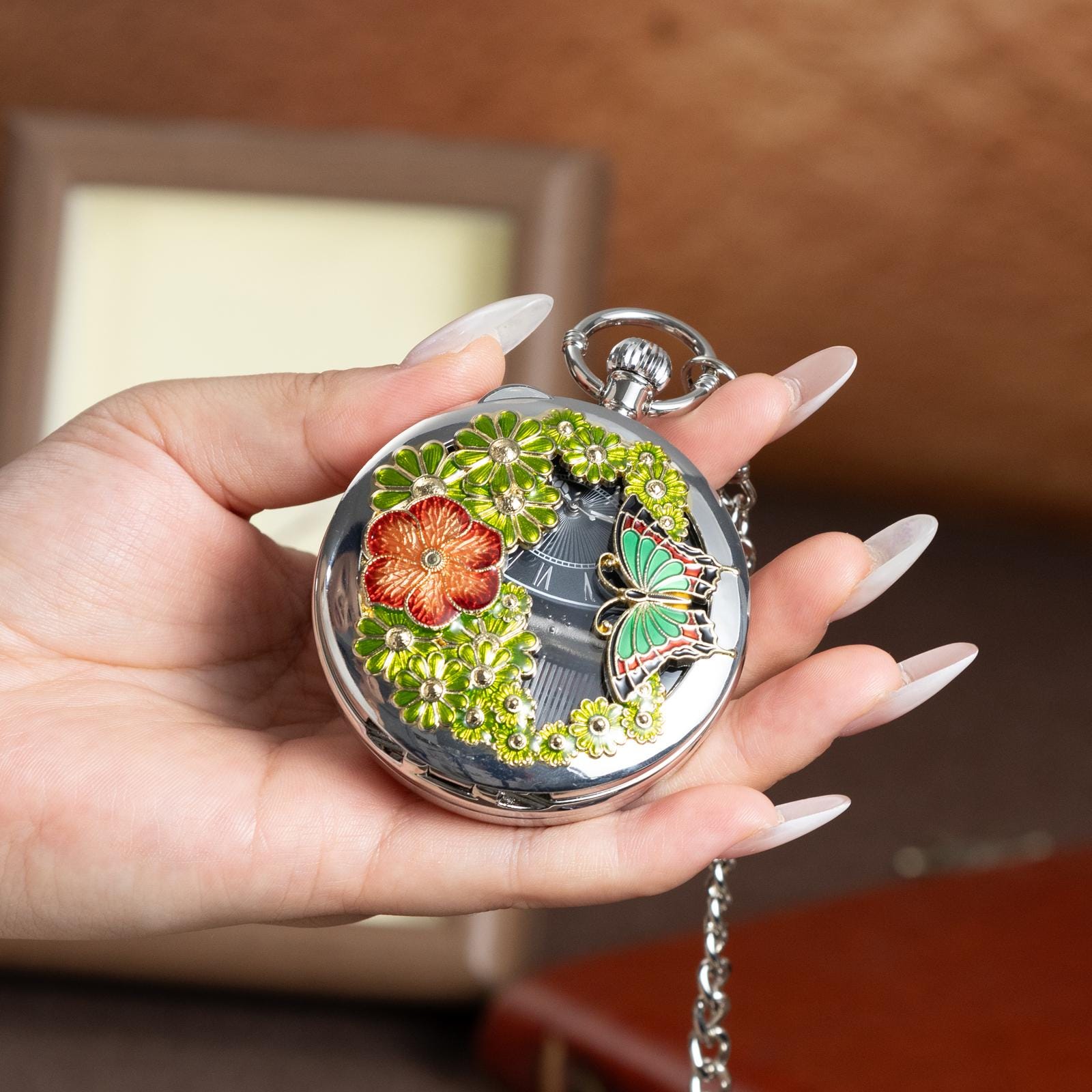 Oryeia Vintage Hollow Filigree Pocket Watch Music Box Butterfly Enamel