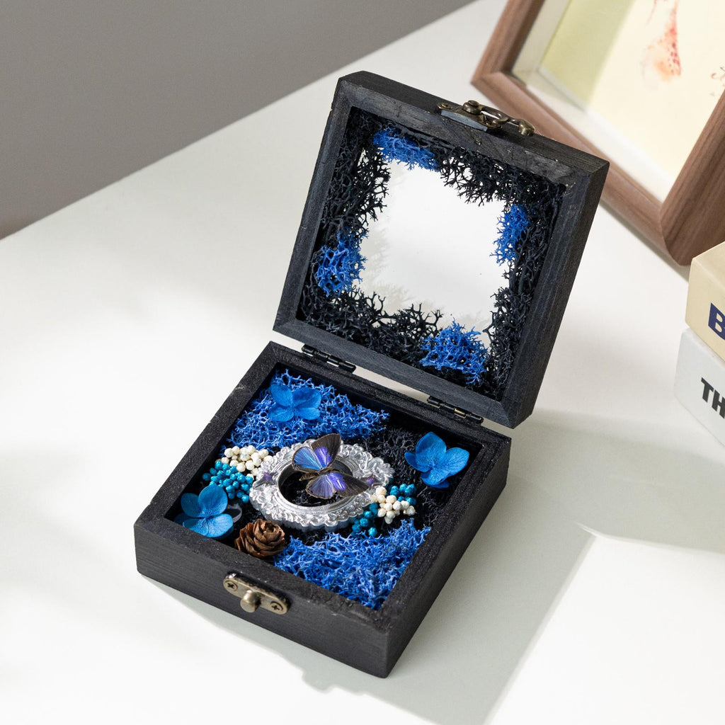 Oryeia Blue Butterfly Specimen Diorama Box With Preserved Moss