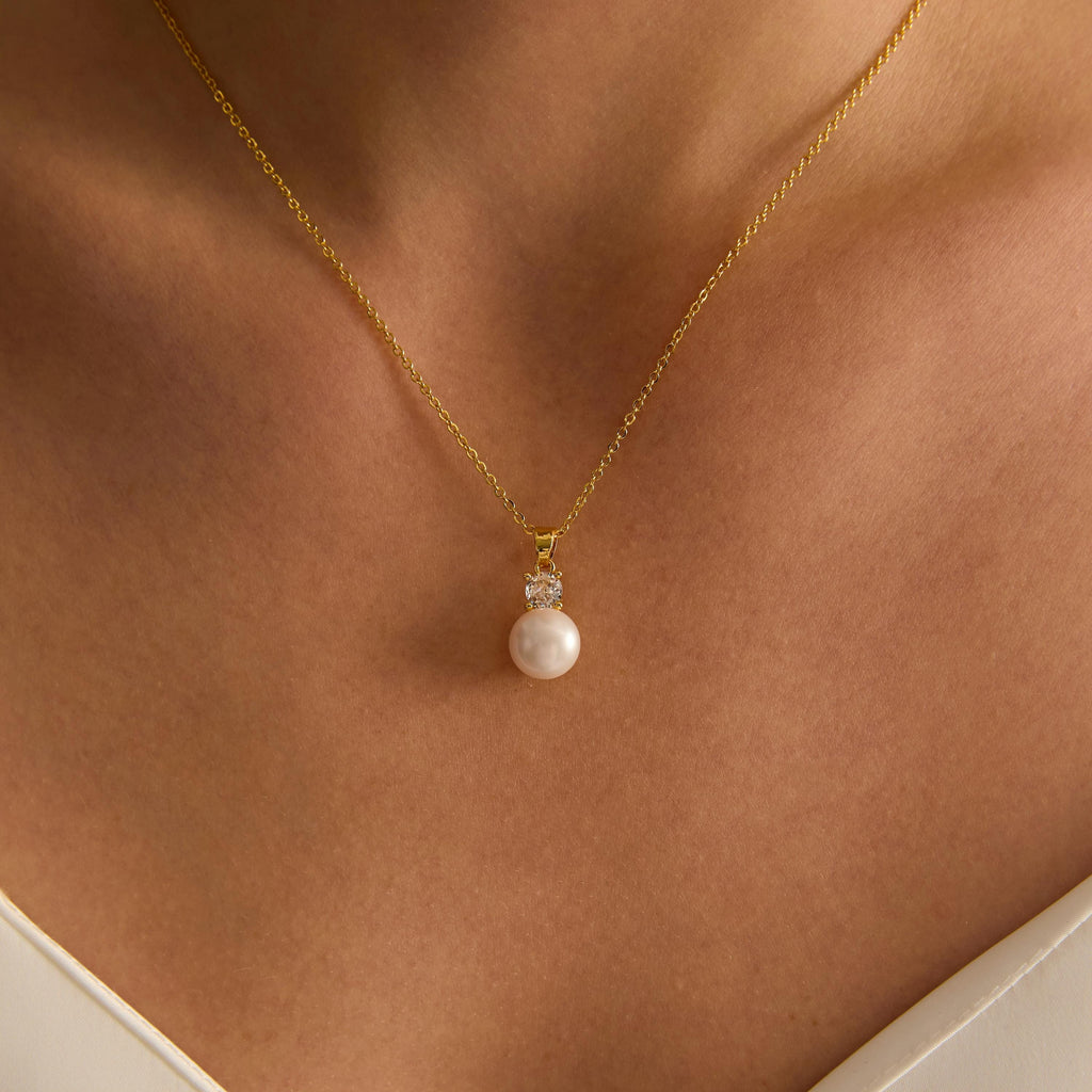 EcloraTreasures Freshwater Pearl Pendant Necklace With CZ Diamond